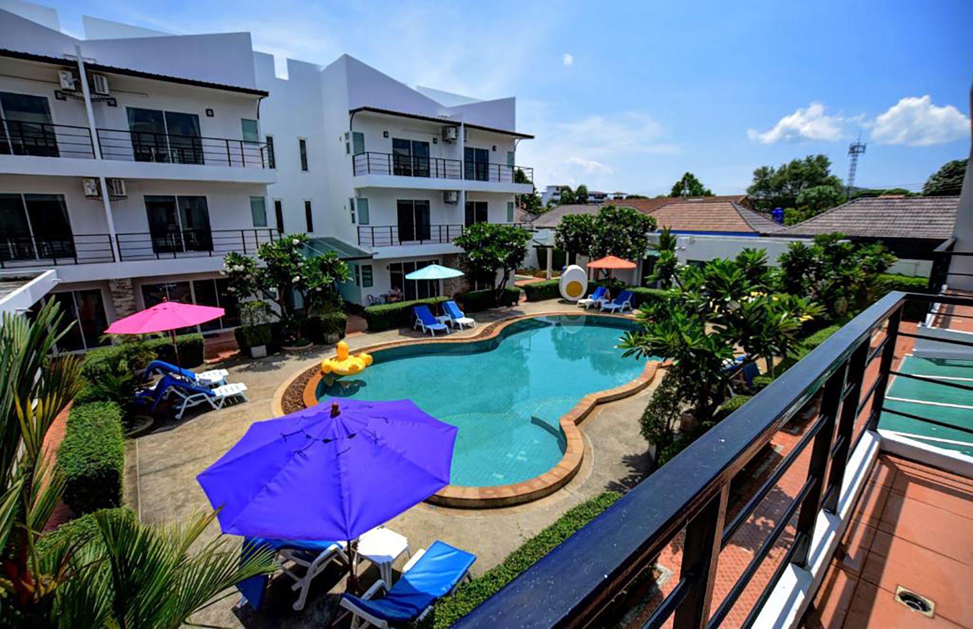 pool-access 89 -rawai-hotel